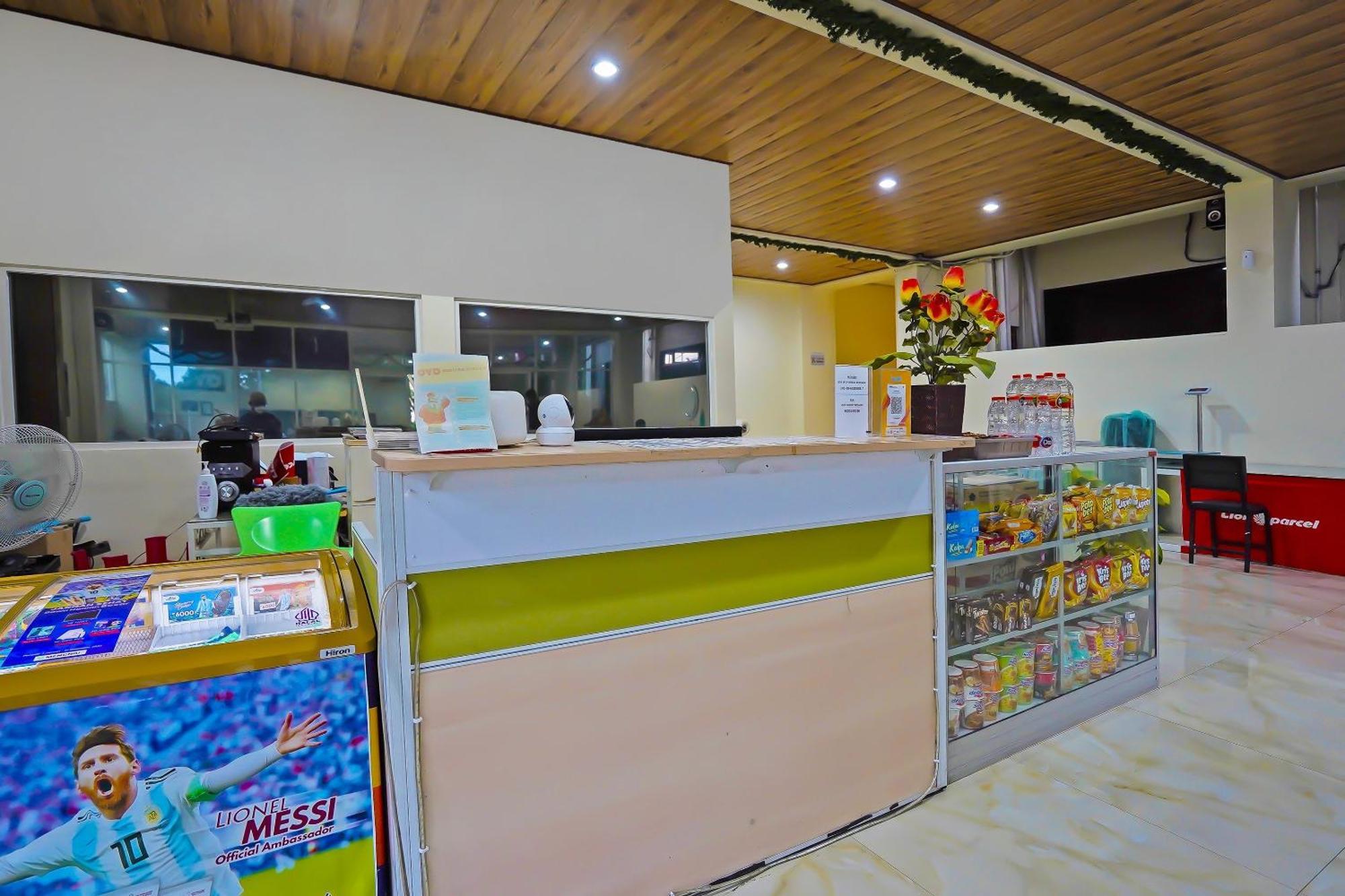 Oyo Life 511 Grace Residence Surabaya Kültér fotó